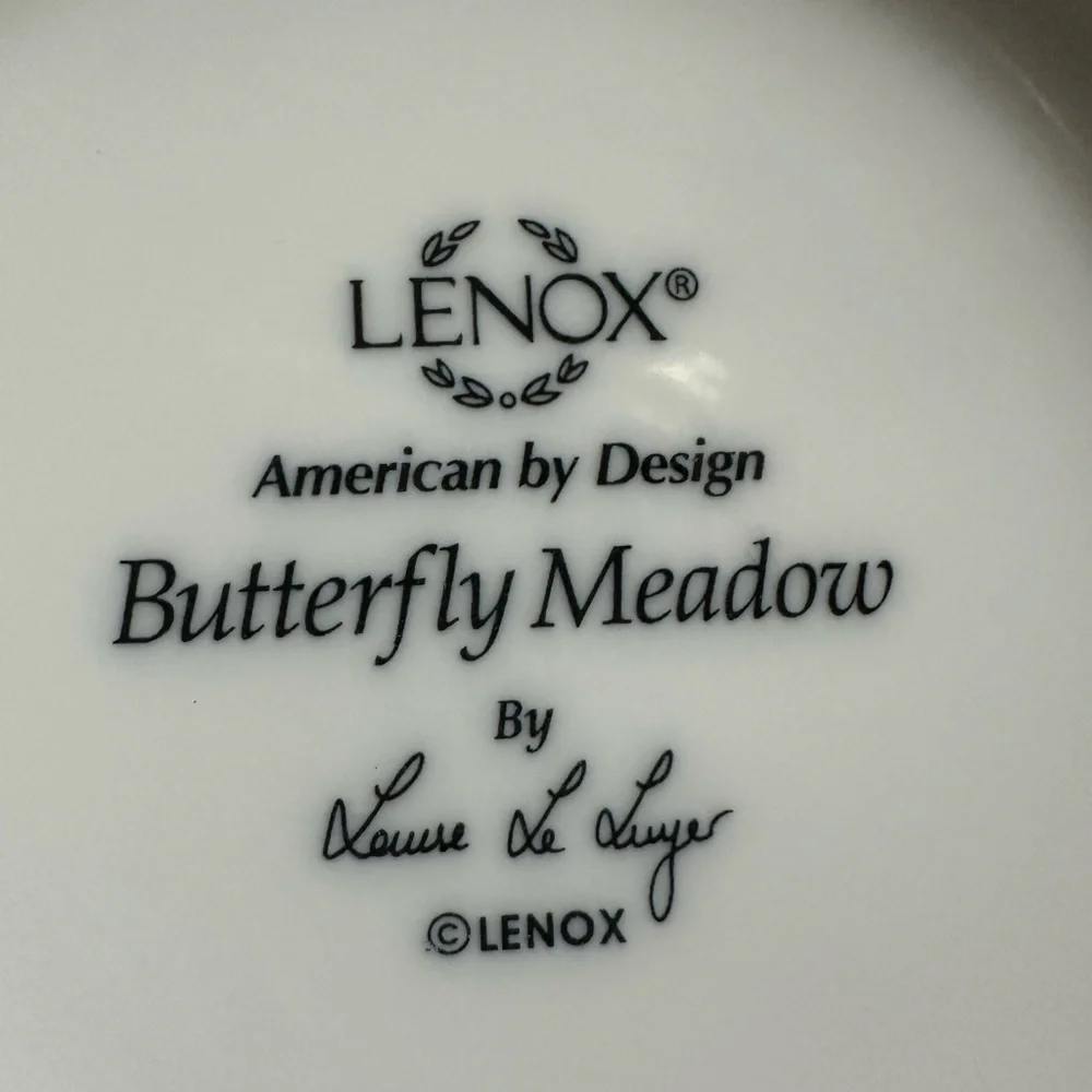🧡Lenox Butterfly Meadow Collection Medium Porcelain Canister🧡 - Picture 13 of 13